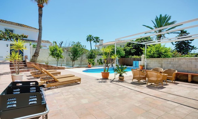 La Gaspara Casa | Holiday Home 'Chalet Calancha' with Mountain View, Wi-Fi and Air Conditioning