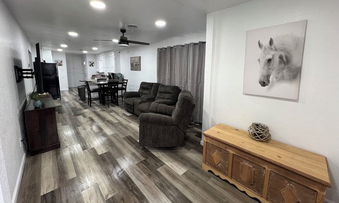 Pampa Casa | The Cowboy Bunkhouse - King, Queen, Full/Twin Bunkbed