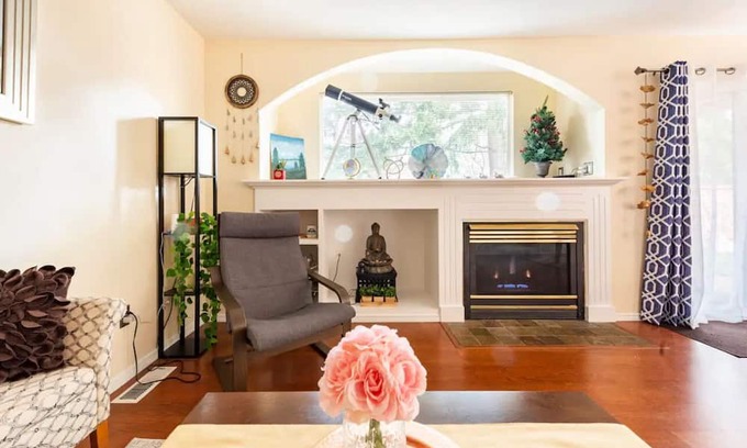 North Creek Casa | Cozy king bed with private bath & free parking Bothell