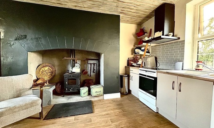 Kilkeedy Otro | Traditional Farmhouse in the heart of the Burren National Park. Pet friendly.