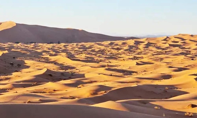 Hassilabied Alquiler De RV | Primitive tent in the desert