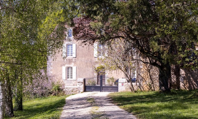 Saint-Maime-de-Pereyrol Casa | Manoir et son Domaine de 4 ha, à Proximité de Sarlat, Prestations de Qualité