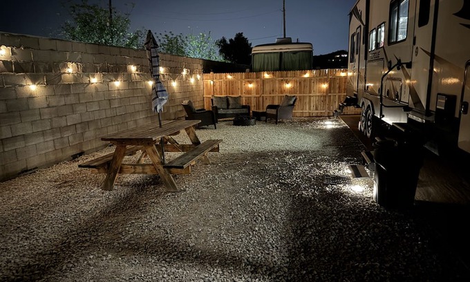 Desert View Village Casa | Private Cozy Desert Hills 2 BDRM 1.5 BTH RV Stay Mountain Views