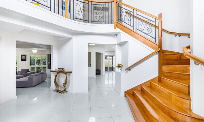 Sunnybank Hills Casa | Spacious Comfy 5 Bedroom Home near Sunnybank
