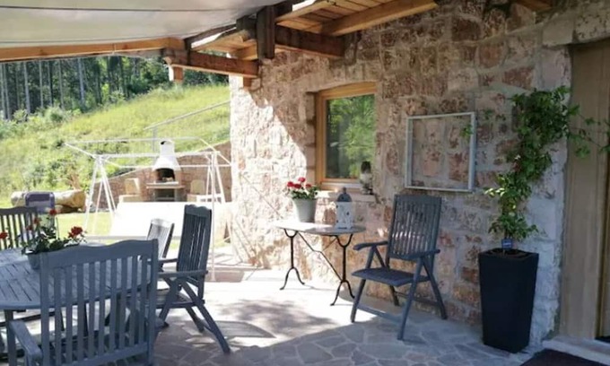 Ragoli Chalet De Esquí | Chalet 'Soandel' with Mountain View, Private Terrace and Wi-Fi