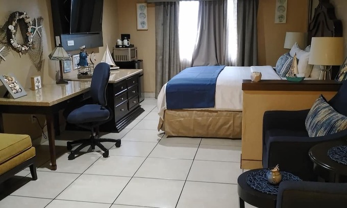 Tijuana River Valley Casa | Beautiful, Single King Bed Suite. Amentities & Complimentary Breakfast Included!