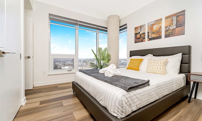 Kitchener Apartamento | Newly Built Condo w Amazing Amenities and Views