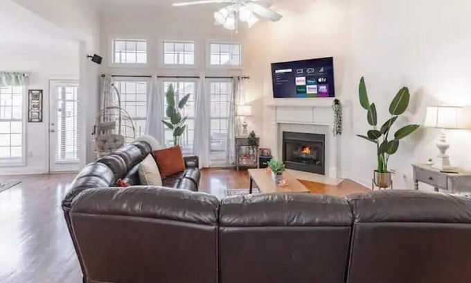 Madison Casa | Elegant Escape Pet friendly