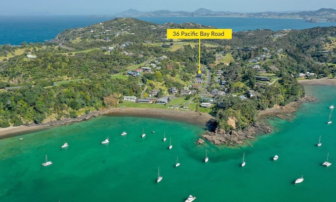 Tutukaka Casa | Tutukaka 200m from the beach Beautiful home super relaxing in a quiet bay