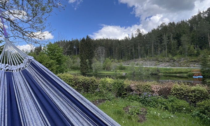 Friedenweiler Apartamento | Apartment 'Obergeschoss' with Lake View, Shared Terrace and Wi-Fi