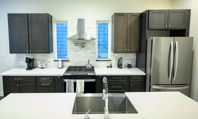 Shady Acres Casa | Perfect Houston getaway!! With 3 spacious bedrooms and a beautiful rooftop patio