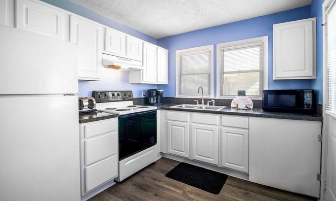 Myrtle Beach Cabaña | Big Blue: For Beach Lovers