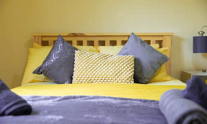 Kingstown Casa | Pierocks Highgate Entire house Free Parking and WI-FI