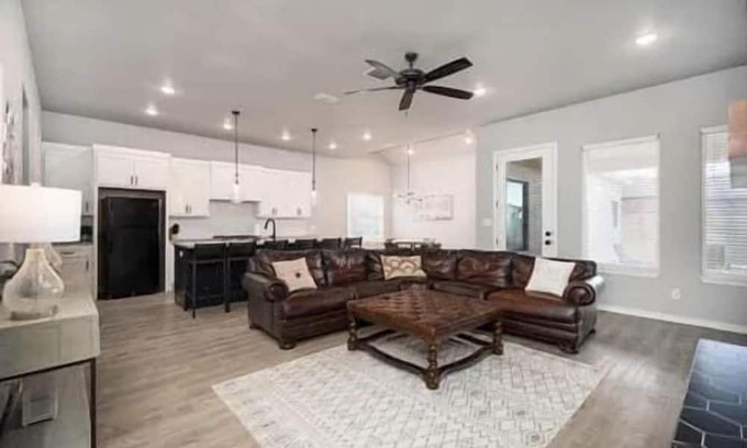 Lubbock Casa | Modern Uptown - 4BR/2BA - New Construction