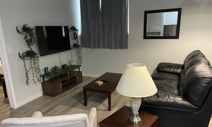 New Center Detroit Apartamento | Apartment Unit In Midtown, Detroit.