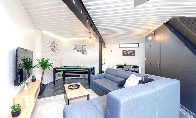 Begles Apartamento | Homerez - Nice apartement for 8 ppl. at Bègles