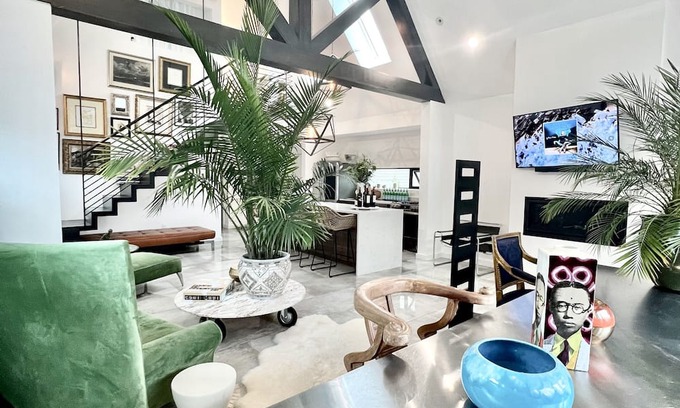 Keego Harbor Casa | Charming 3-bedroom house in welcoming Keego Harbor with WiFi, AC, lake access