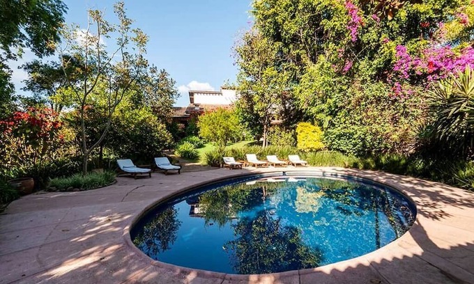 Agua Fria Casa | Casa Lorenza: In the Center of Valle de Bravo