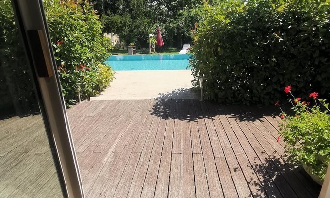 Precy-sur-Oise Apartamento | A 25 mm de Paris, Petite Maison Individuelle Avec Piscine Chauffée et Privée