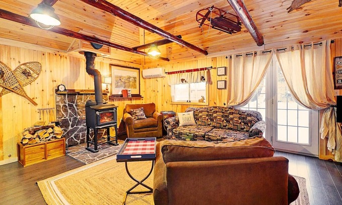 Juniper Cabina | Nordic Spa, Waterfront, Woodstove, Cabin 2