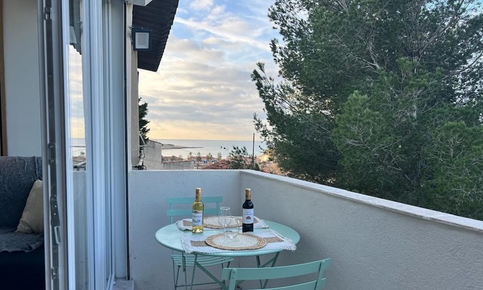 La Couronne Apartamento | Homerez - Appartement 500 m away from the beach for 4 ppl. at Martigues