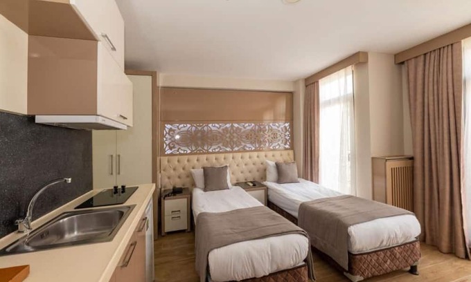 Talimhane Casa | Large Double Room - Taksim Peri Suite Hotel