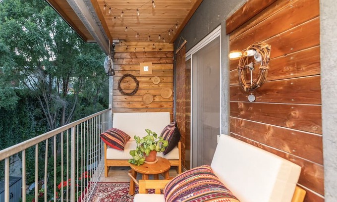 Sainte-Marie Apartamento | Amazing Boho Apartment in Heart of Montreal