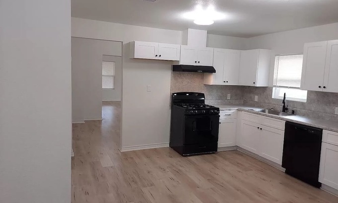 Beaumont Casa | 1Bed and 1Bath house for Rent