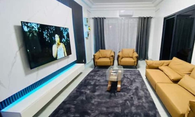Dakar Apartamento | Elegant Appartement F3 - Point E Dakar. Sécurisé & Centrale Tout Service Inclus
