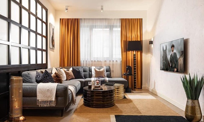 Bucharest City-Centre Apartamento | Qult Peaky Blinders
