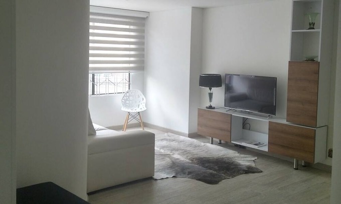 Antiguo Country Apartamento | Large, Comfortable, Excellent Location