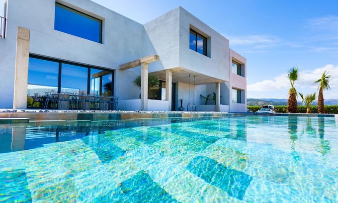 Ondara Villa | Beautiful private villa for 8 guests with private pool, WIFI, A/C, TV, patio and parking
