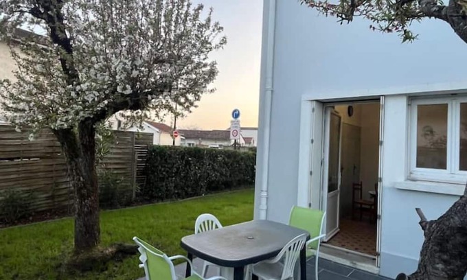 Begles Apartamento | Logement Entier : Hébergement - Bègles, France