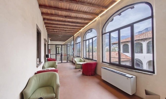 Calolziocorte Apartamento | Apartment "Hotel Locanda Leonardo Bellagio" with Mountain View, Shared Terrace & Wi-Fi