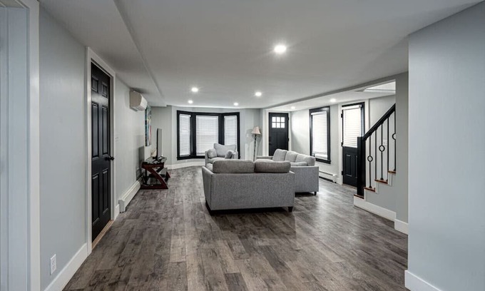 Exeter Casa | Single Family Home in Exeter-NH