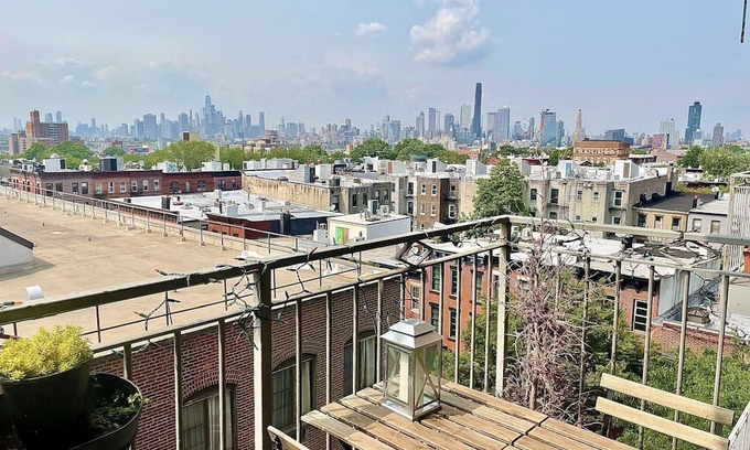 Park Slope Apartamento | Stylish BK home, stunning views, steps to park!