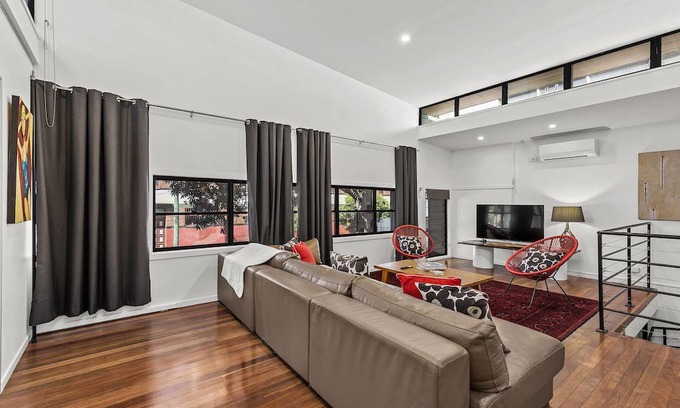 Teneriffe Apartamento | Teneriffe Hidden Warehouse! 2Bed/1Bath/1Car