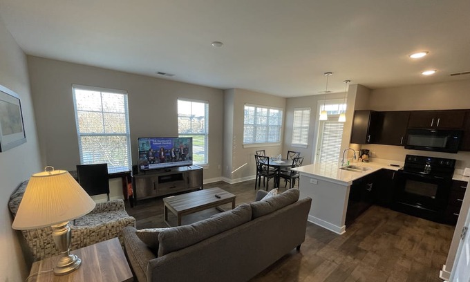 Carmel Apartamento | Carmel 3 bedrooms with 2 full baths!!