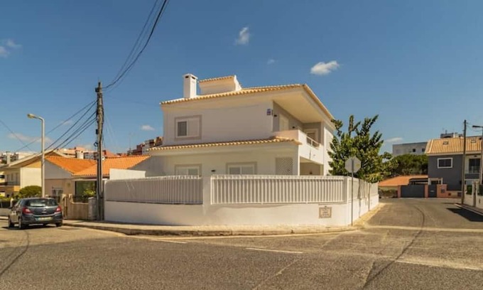 Cascais Villa | Villa Penedo, like a swimming pool and barbecue- Parede