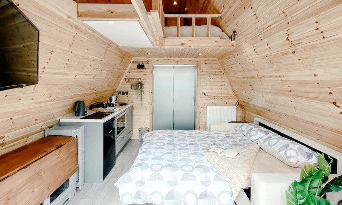 Navan Cabina | Bective Mill Glamping & Camping