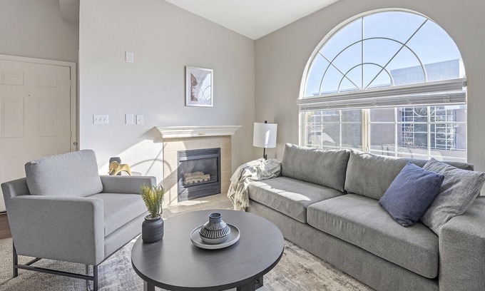 Greenwood Village Apartamento | Modern Apartment in Prime Location (ID7793X62)