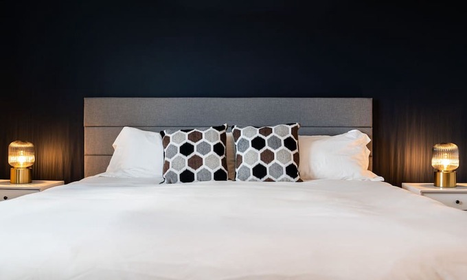 Shelburne Casa | Two Bedroom Suite in the heart of Shelburne