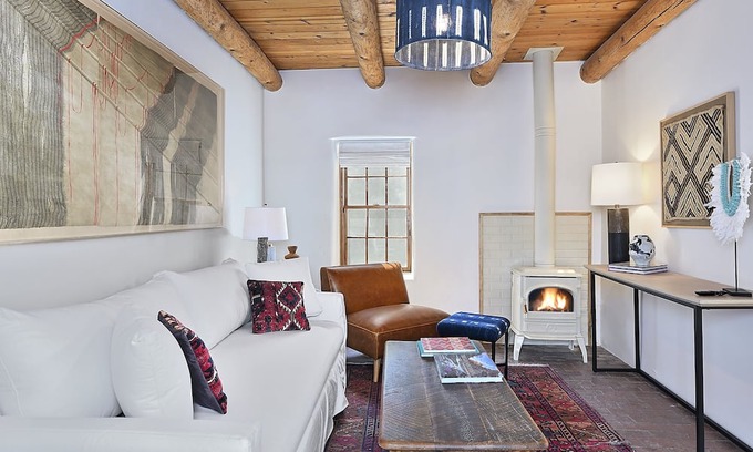 Downtown Santa Fe Cama Y Desayuno | Dos Hermanas Casita 4 & 5 | Sleeps 8 | Downtown