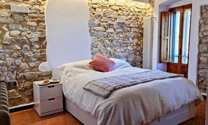 Palombaro Casa | Authentic Village Townhouse & Optional Apartment