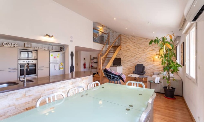 Le Boulou Apartamento | Apartment 'Le 38 Duplex Familial' with Wi-Fi and Air Conditioning