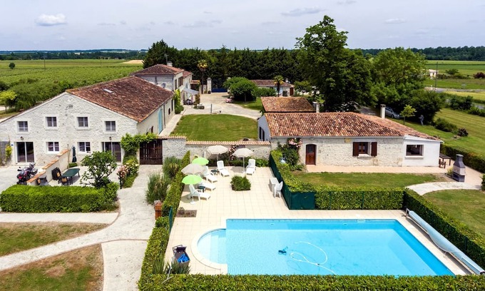 Brives-sur-Charente Cama Y Desayuno | Les Roses Chambre Avec vue sur Jardin