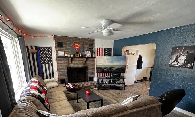 Fairfield Casa | Park view 2-bedroom home with outdoor dining and high speed WiFi in Fairfield