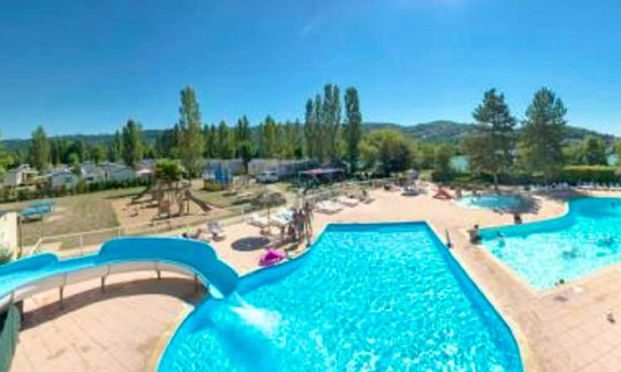 Condrieu Casa | Homerez - Beautiful bungalow for 5 ppl. with shared pool and terrace at Condrieu