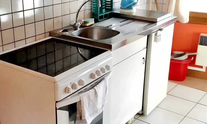 Mesnay Apartamento | Homerez - Beautiful apartement for 5 ppl. with balcony at Mesnay