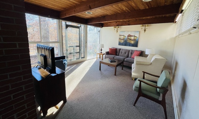 Clemmons Cabaña | Escape to our cozy cottages nestled in Tanglewood Park's peaceful woods